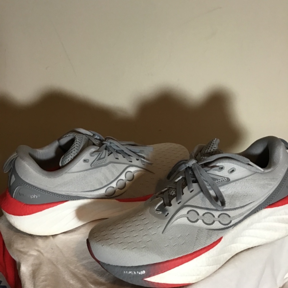 😎 Saucony, women’s size 9.5, new condition, very lightweight, see photos - Picture 3 of 7